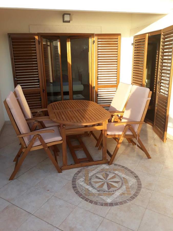 Maniva Penthouse By The Sea Apartment Kotor Bagian luar foto
